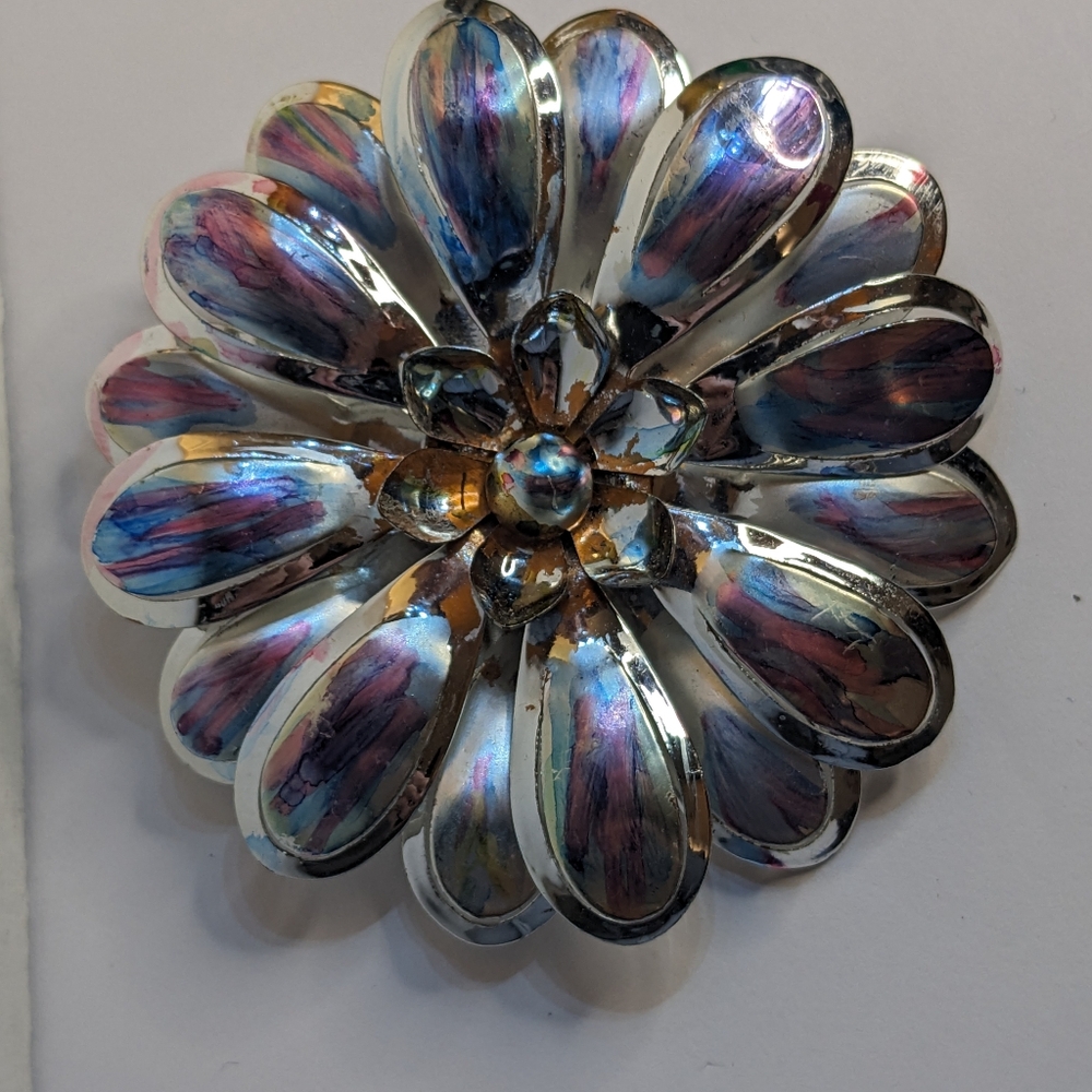 Vintage 1960s Mod Flower Brooch – Lightweight 3"x3"